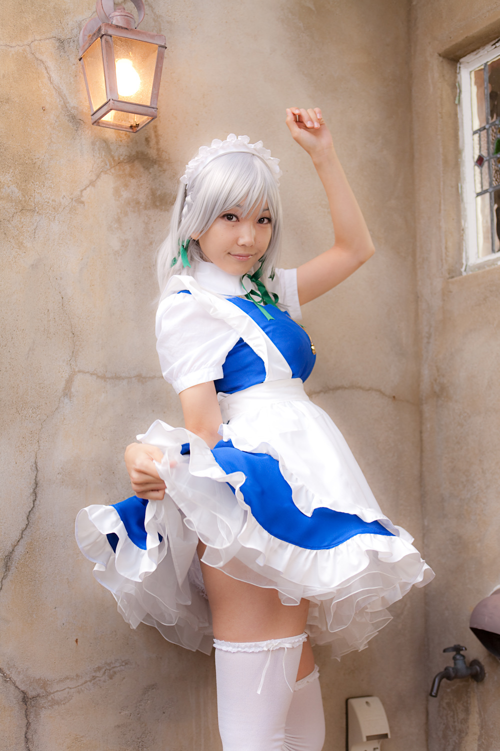 cosplay美女套图 c77 Sakuya Izayoi　白丝假发扮相(1)